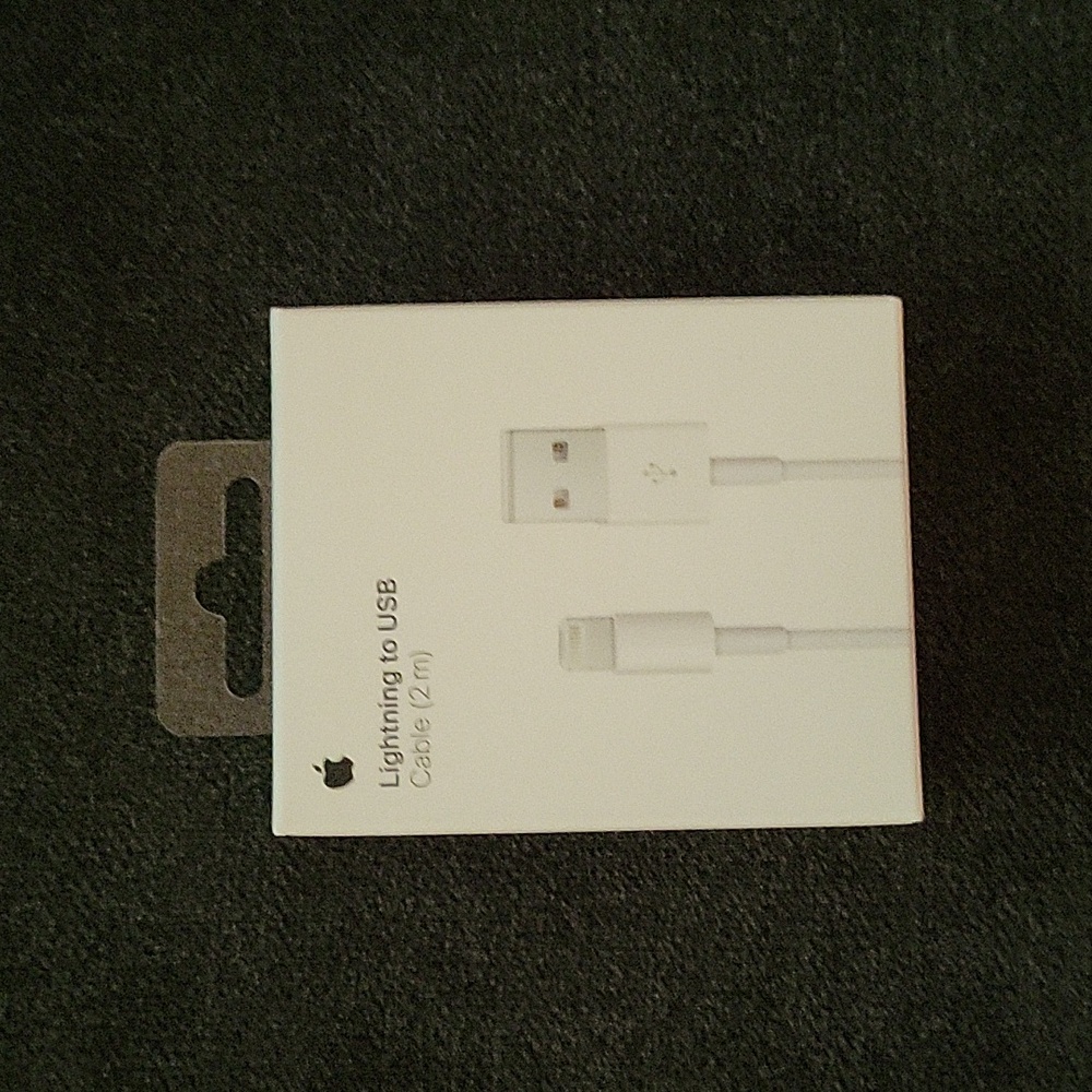 Apple lightning to USB cable NWT
